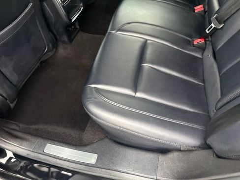 Used 2018 Lincoln Continental Premiere image 18