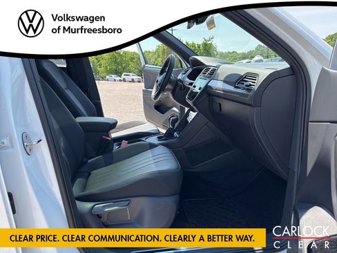 Certified 2023 Volkswagen Tiguan SE R-Line FWD image 23