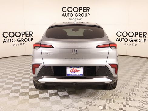 Used 2025 Buick Envista Sport Touring w/ Convenience I Package FWD image 22