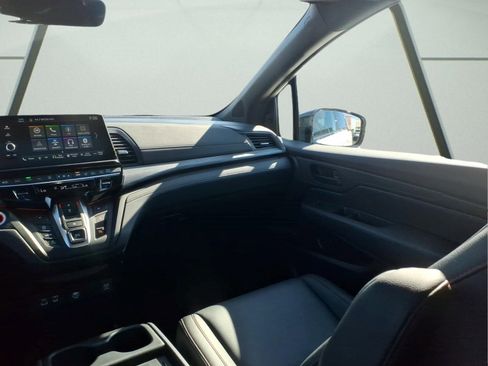 Used 2025 Honda Odyssey Sport-L image 12