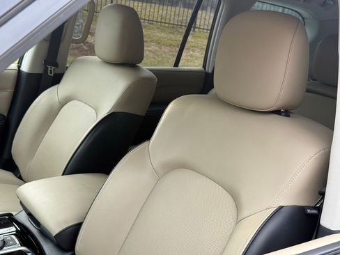 Used 2023 INFINITI QX80 Premium Select w/ Cargo Package image 21