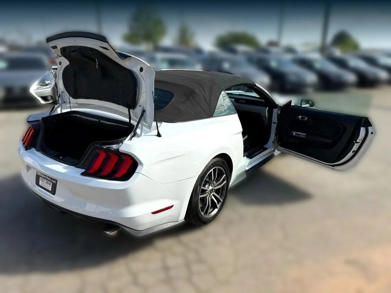 Used 2016 Ford Mustang Premium RWD image 32