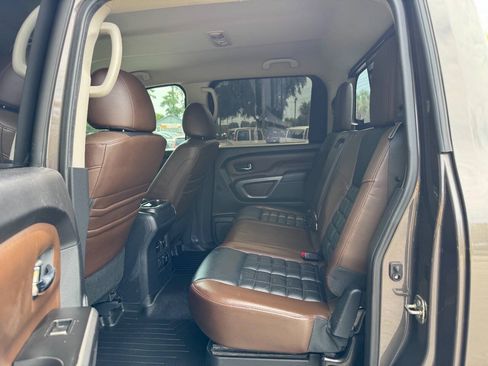 Used 2017 Nissan Titan Platinum Reserve AWD/4WD image 12