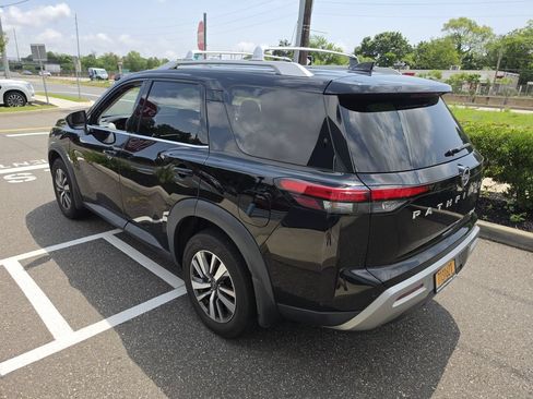 Certified 2023 Nissan Pathfinder SL AWD/4WD image 8