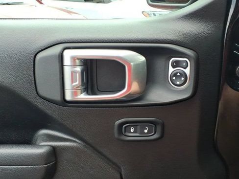 Used 2024 Jeep Wrangler Sport AWD/4WD image 23