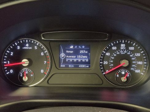 Used 2018 Kia Sorento FWD image 23