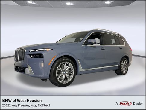 Used 2025 BMW X7 xDrive40i image 1