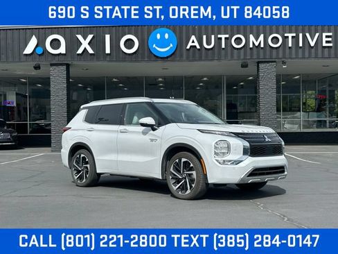 Used 2025 Mitsubishi Outlander 4WD Plug-In Hybrid image 1