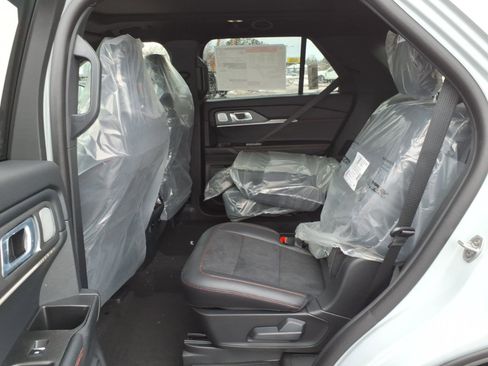 New 2026 Ford Explorer ST w/ Sun And Sound Package image 6