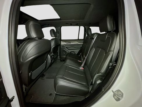 New 2026 Jeep Grand Cherokee Limited w/ Limited Altitude Package AWD/4WD image 26