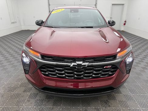 Used 2024 Chevrolet Trax RS FWD image 14