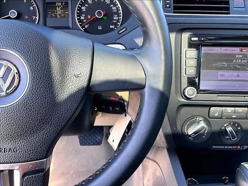 Used 2013 Volkswagen Jetta SE image 21