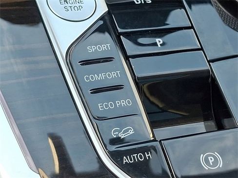 Used 2023 BMW X7 xDrive40i image 25