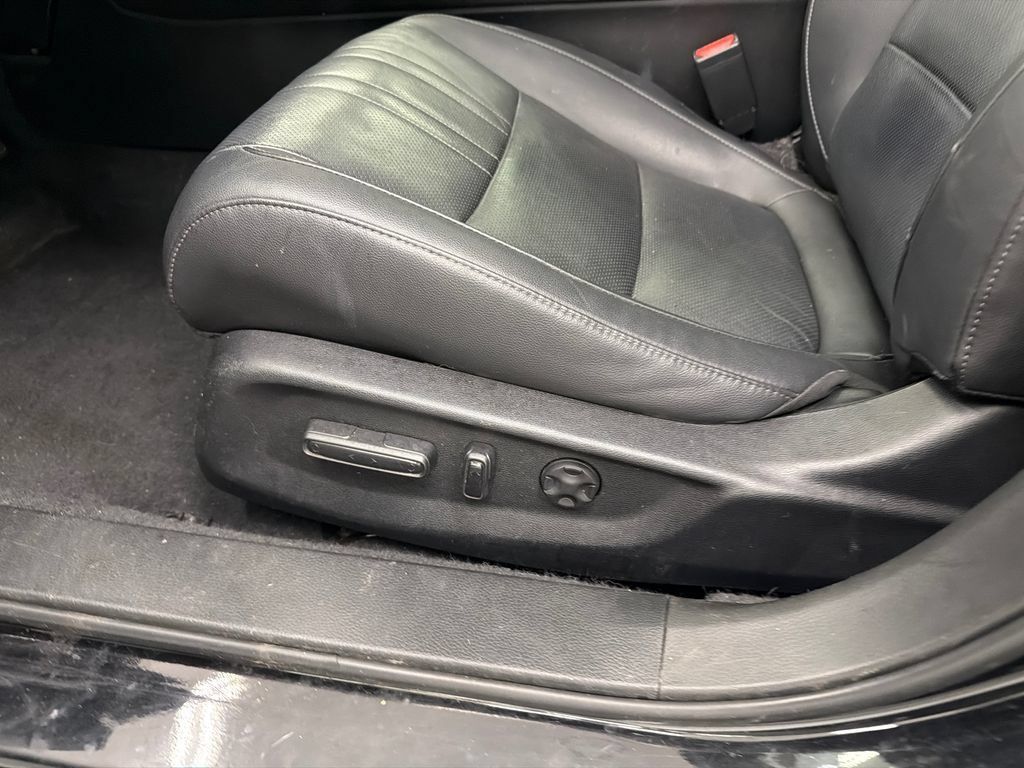 Used 2022 Honda Accord Touring image 10