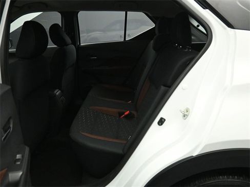 Used 2023 Nissan Kicks SR image 19