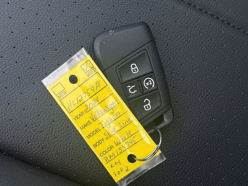 Used 2024 Volkswagen Tiguan SE R-Line image 27