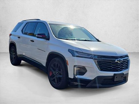 Used 2023 Chevrolet Traverse Premier w/ Redline Edition image 5