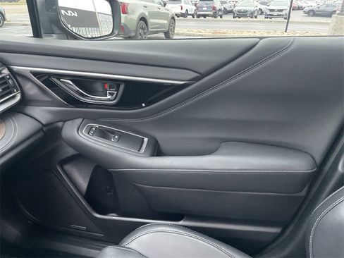 Certified 2022 Subaru Outback Limited image 22