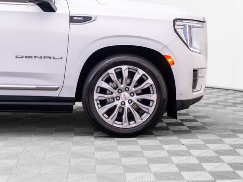 Used 2024 GMC Yukon Denali w/ Denali Reserve Package AWD/4WD image 40