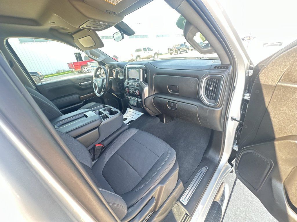 Certified 2020 Chevrolet Silverado 1500 LT w/ All-Star Edition AWD/4WD image 30