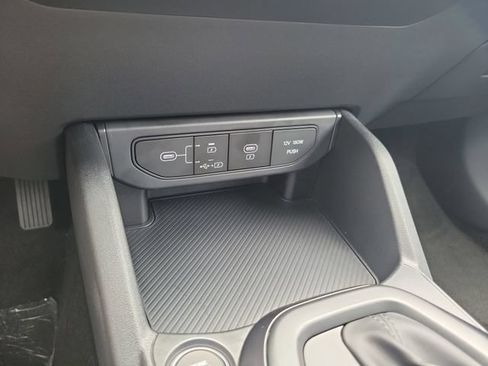 New 2026 Kia K4 FWD image 22