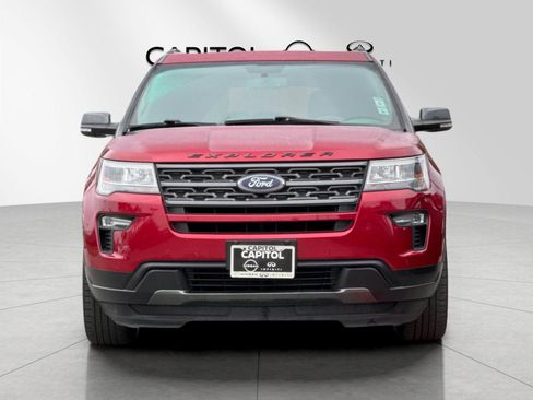 Used 2018 Ford Explorer XLT w/ Equipment Group 202A image 9