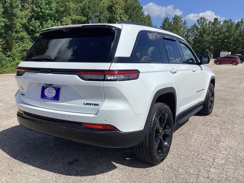 Used 2025 Jeep Grand Cherokee Limited w/ Luxury Tech Group II AWD/4WD image 6