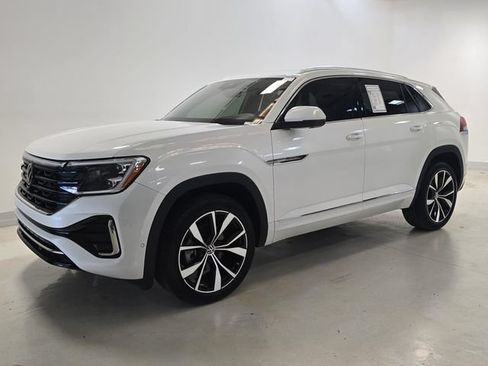 Used 2025 Volkswagen Atlas Cross Sport SEL Premium R-Line AWD/4WD image 40