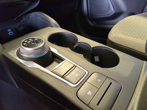 Used 2022 Ford Escape SE image 26