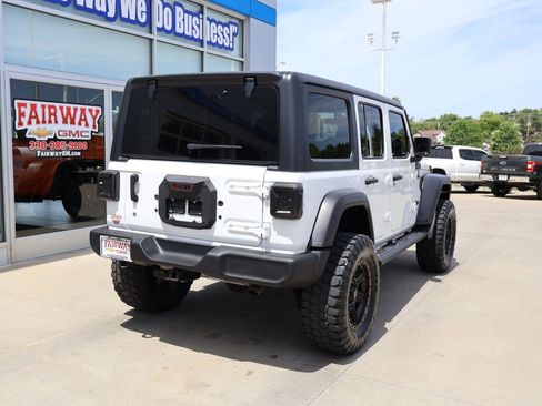 Used 2019 Jeep Wrangler Unlimited Sport AWD/4WD image 3