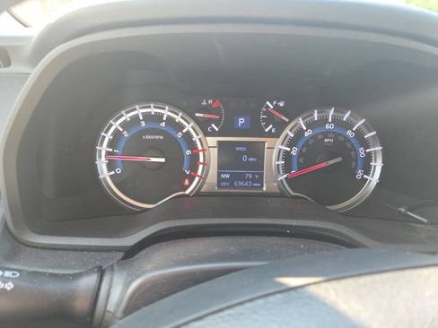 Used 2018 Toyota 4Runner Limited AWD/4WD image 8