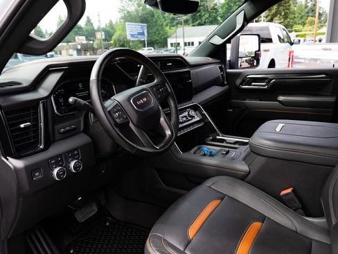 Used 2024 GMC Sierra 2500 AT4 w/ Technology Package AWD/4WD image 20
