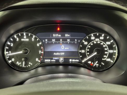 Used 2022 INFINITI QX80 Luxe w/ Cargo Package AWD/4WD image 11