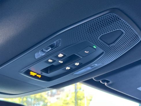 Certified 2025 Porsche Macan 4S Electric image 21