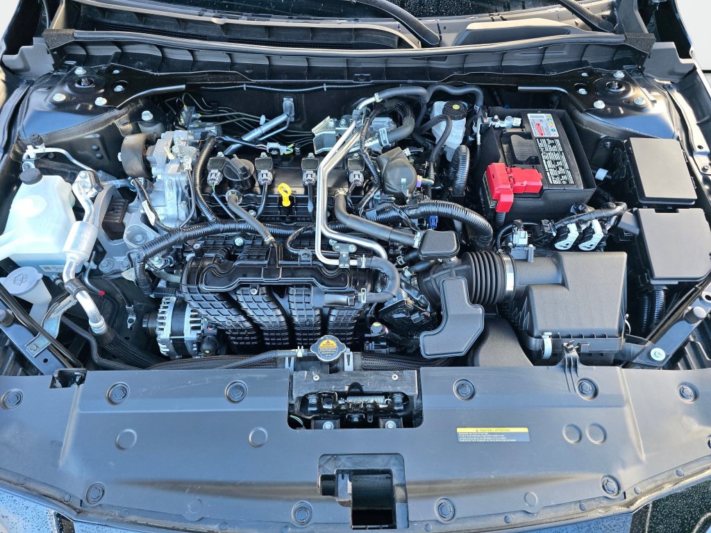 Used 2025 Nissan Altima 2.5 SR FWD image 11