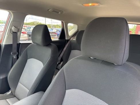 Used 2025 Kia Soul LX w/ LX Technology Package FWD image 24