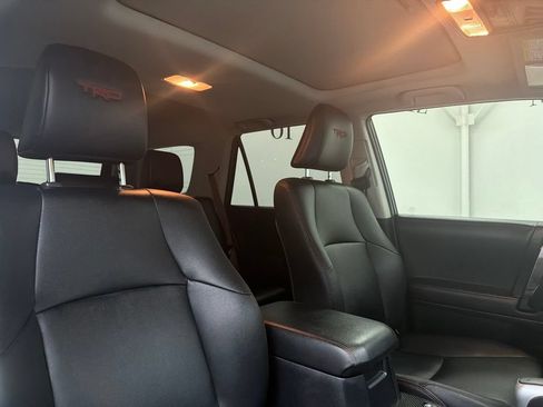 Used 2021 Toyota 4Runner TRD Off-Road Premium w/ Moonroof Package AWD/4WD image 30