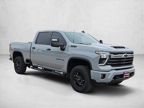 Used 2024 Chevrolet Silverado 2500 LT w/ Z71 Sport Edition AWD/4WD image 3