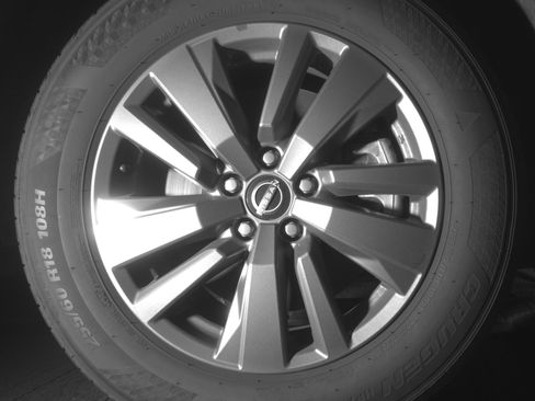 Used 2025 Nissan Pathfinder SV image 13