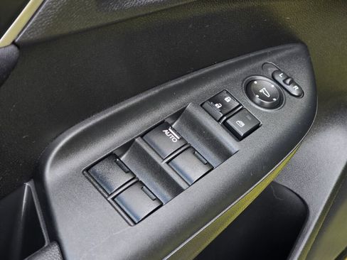 Used 2016 Honda Fit LX image 16