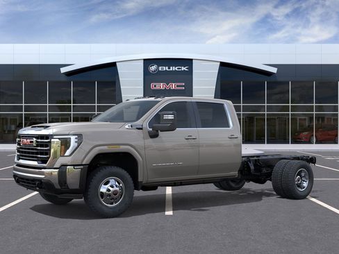 New 2026 GMC Sierra 3500 SLE w/ SLE Convenience Package image 2