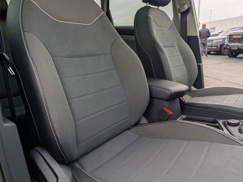 Used 2023 Volkswagen Taos SE image 21