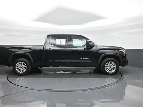 Used 2023 Toyota Tundra SR5 w/ SR5 Premium Package AWD/4WD image 8
