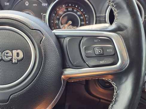 Used 2021 Jeep Gladiator Overland w/ Popular Equipment Package image 7