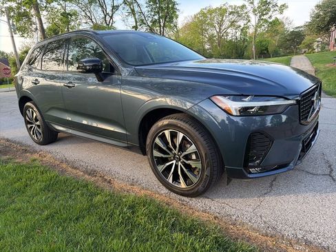 Used 2024 Volvo XC60 B5 Core w/ Climate Package image 7