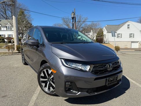 Used 2025 Honda Odyssey EX-L image 1