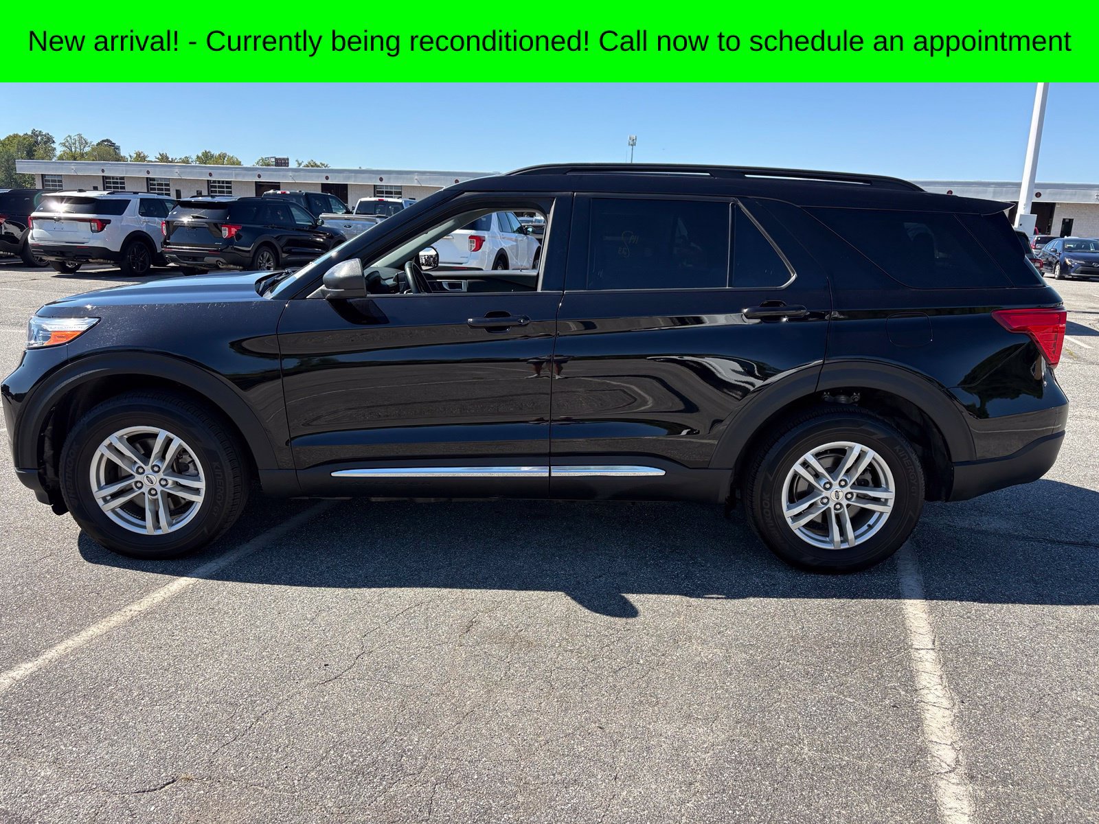 Used 2023 Ford Explorer XLT w/ Equipment Group 202A AWD/4WD image 13