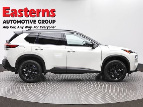 Used 2023 Nissan Rogue SV w/ SV Premium B Package AWD/4WD image 4
