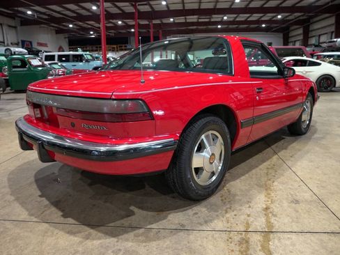 Used 1988 Buick Reatta Coupe FWD image 8