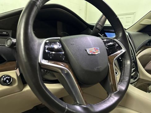 Used 2019 Cadillac Escalade Luxury AWD/4WD image 36